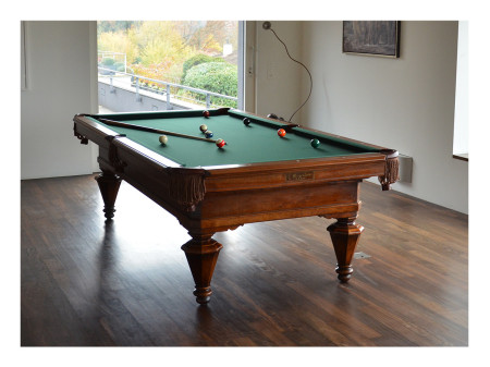 Tapis de billard couleur spruce.